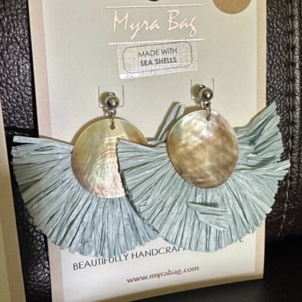 Myra Bag Earrings w/ Sea Shells NWT